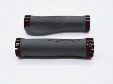 Load image into Gallery viewer, Wolf handlebar Grip Black (pair)
