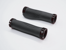 Load image into Gallery viewer, Wolf handlebar Grip Black (pair)
