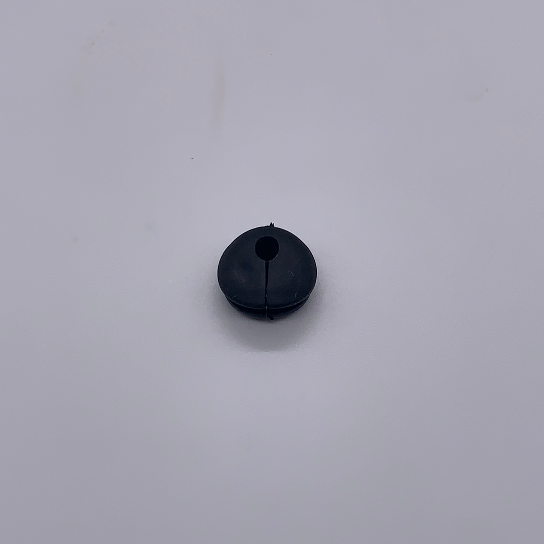 WW round cable rubber plug stem top (1 hole)