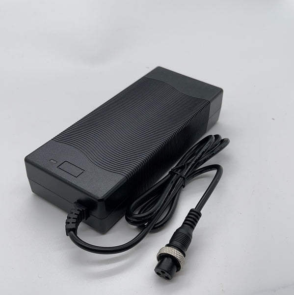 Mantis 8 2A charger for 48V (1+/3-) - fluidfreeride.com