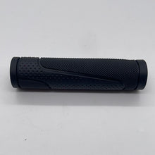 Load image into Gallery viewer, Wide Wheel Handlebar rubber grip - fluidfreeride.com
